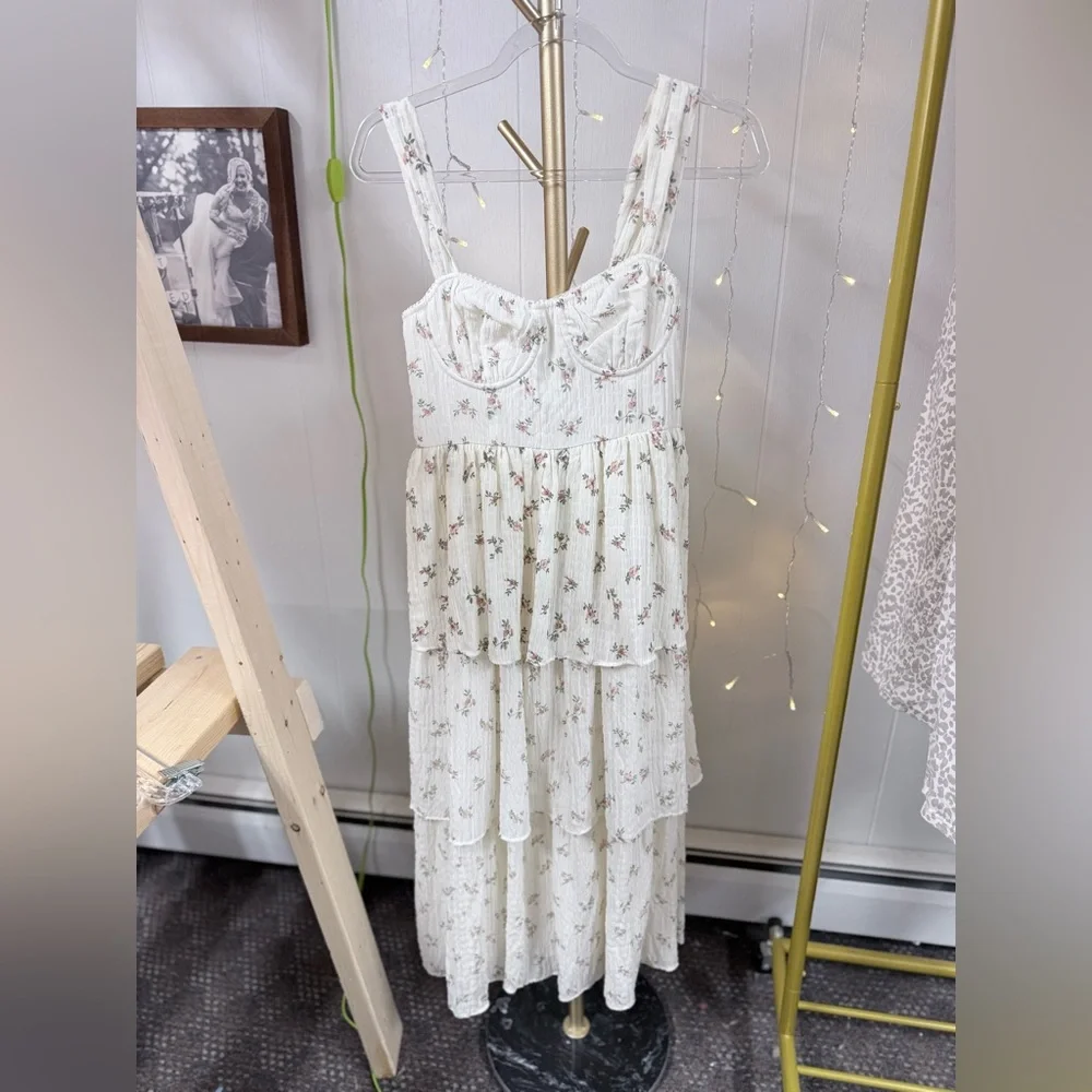 The whimsical dress - Picture 4 of 6